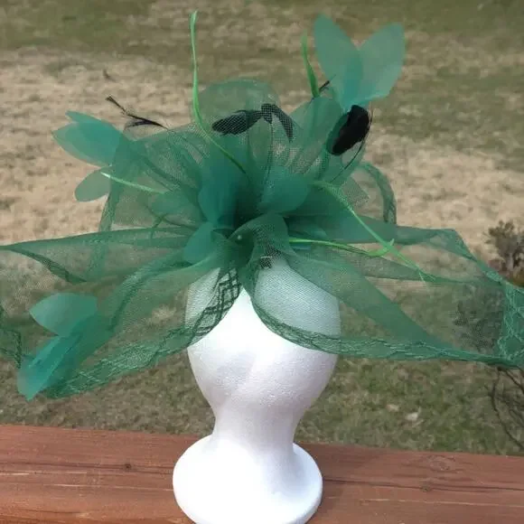 SOLD Emerald Derby FascinatorvFloral Statement Hat Race Day Wedding Guest Garden - Picture 7 of 12